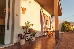 Hospedium República Surf House Hostel