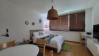 Jeju Eltzutown Pension