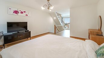 Jeju Eltzutown Pension