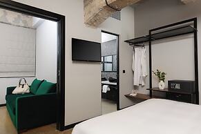 Anise, Aluma Hotel & Resort