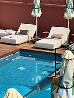 Anise, Aluma Hotel & Resort