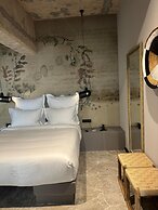 Anise, Aluma Hotel & Resort