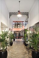 Anise, Aluma Hotel & Resort