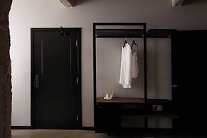 Anise, Aluma Hotel & Resort