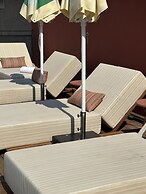 Anise, Aluma Hotel & Resort