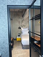 Anise, Aluma Hotel & Resort