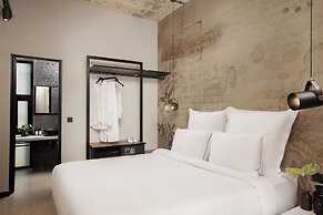 Anise, Aluma Hotel & Resort