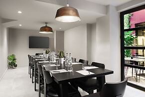 Anise, Aluma Hotel & Resort