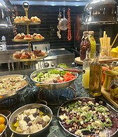 Anise, Aluma Hotel & Resort