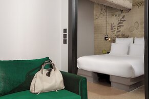 Anise, Aluma Hotel & Resort