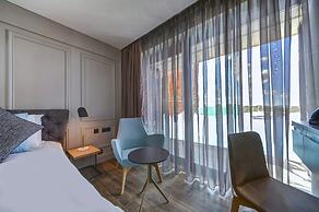 Land's End Boutique Hotel