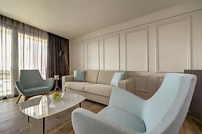 Land's End Boutique Hotel