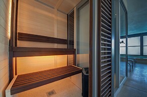 Land's End Boutique Hotel