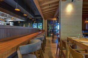 Land's End Boutique Hotel