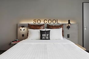 Moxy Duesseldorf City