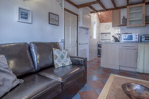 Honeysuckle Cottage - 1 Bedroom - Amroth