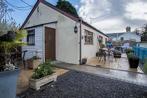 Honeysuckle Cottage - 1 Bedroom - Amroth