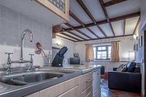 Honeysuckle Cottage - 1 Bedroom - Amroth