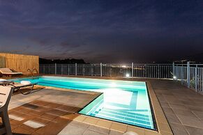 Villa Europe Ena in Lakithra