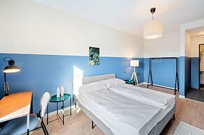 Becozy Self Check-in & Pop-up Hotel