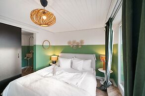 Becozy Self Check-in & Pop-up Hotel