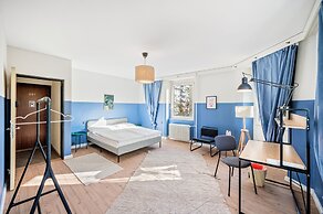 Becozy Self Check-in & Pop-up Hotel