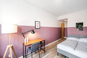 Becozy Self Check-in & Pop-up Hotel