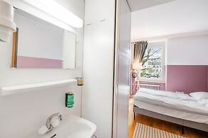 Becozy Self Check-in & Pop-up Hotel