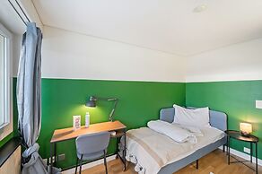 Becozy Self Check-in & Pop-up Hotel