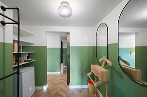 Becozy Self Check-in & Pop-up Hotel