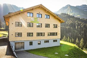 HUS 23