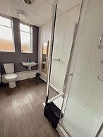 Contractor Accommodation - Cacco