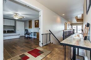 Waterfront 5 BR w/ Hot Tub Sleeps 13!