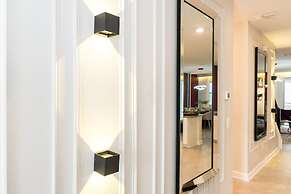 Magical Pool Home, Enchantments Theme Rooms - 9Bd 5Ba 9cg1161