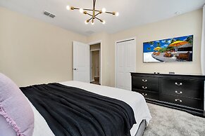 Magical Pool Home, Enchantments Theme Rooms - 9Bd 5Ba 9cg1161