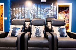 Magical Pool Home, Enchantments Theme Rooms - 9Bd 5Ba 9cg1161