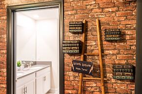 Magical Pool Home, Enchantments Theme Rooms - 9Bd 5Ba 9cg1161