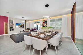 Magical Pool Home, Enchantments Theme Rooms - 9Bd 5Ba 9cg1161