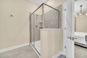 Magical Pool Home, Enchantments Theme Rooms - 9Bd 5Ba 9cg1161