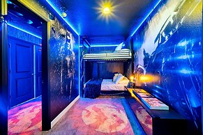 Magical Pool Home, Enchantments Theme Rooms - 9Bd 5Ba 9cg1161