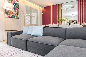 Magical Pool Home, Enchantments Theme Rooms - 9Bd 5Ba 9cg1161