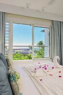 PLAGE BLEUE BEACHFRONT APARTMENTS BY LOV