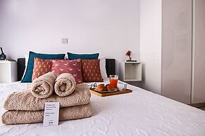 Phaedrus Living: Luxury Maisonette Lighthouse 60