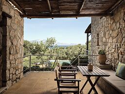 Strofilia Stone Residences