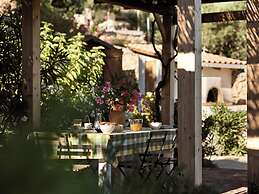 Strofilia Stone Residences