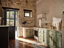 Strofilia Stone Residences