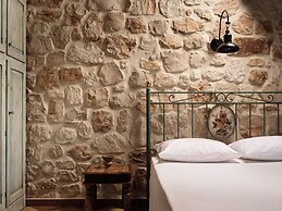 Strofilia Stone Residences