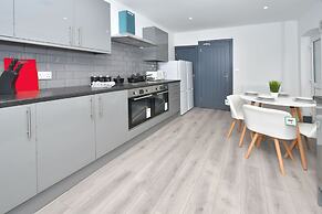 Townhouse @ 24 Brunswick Place Stoke