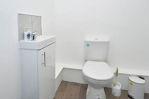 Townhouse @ 24 Brunswick Place Stoke