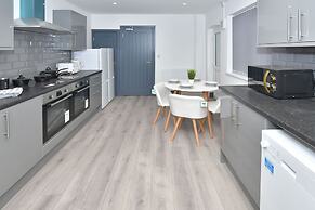 Townhouse @ 24 Brunswick Place Stoke